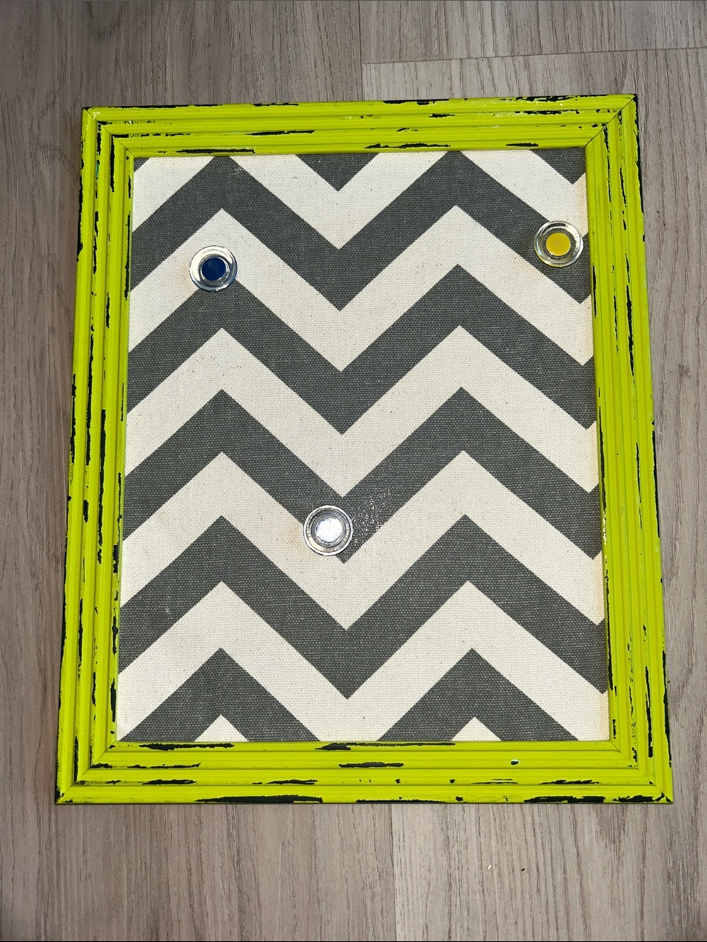 Distressed Chevron Wood Framed Magnetic Memo Board Lime Gray Office Kitchen